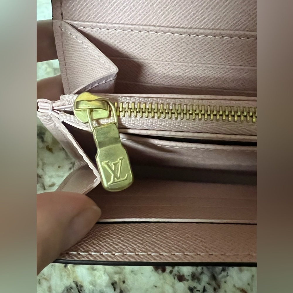 Louis Vuitton Sarah Wallet Rose Ballerine 2021 - Picture 9 of 13